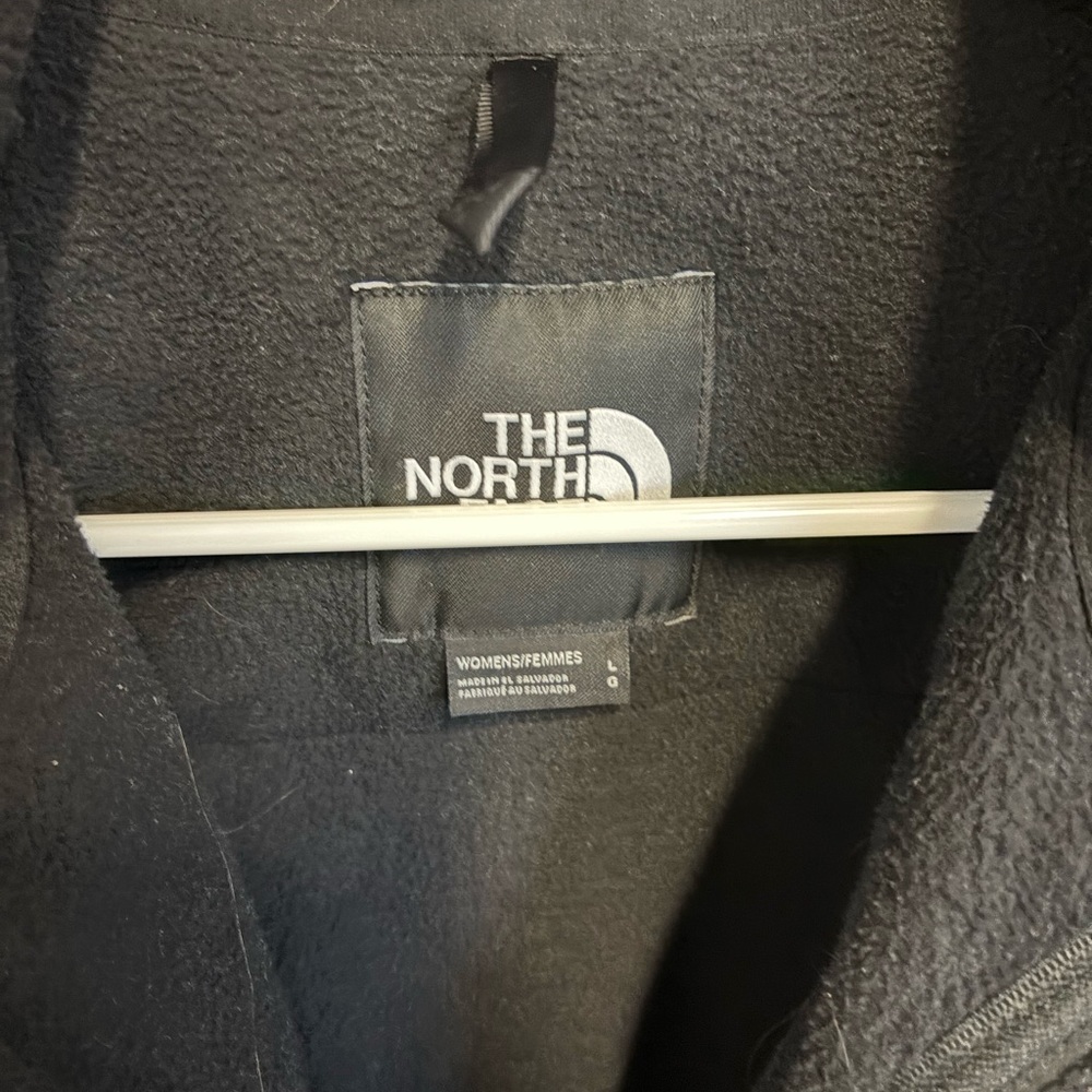 The North Face Black Fleece Jacket - Picture 2 of 3